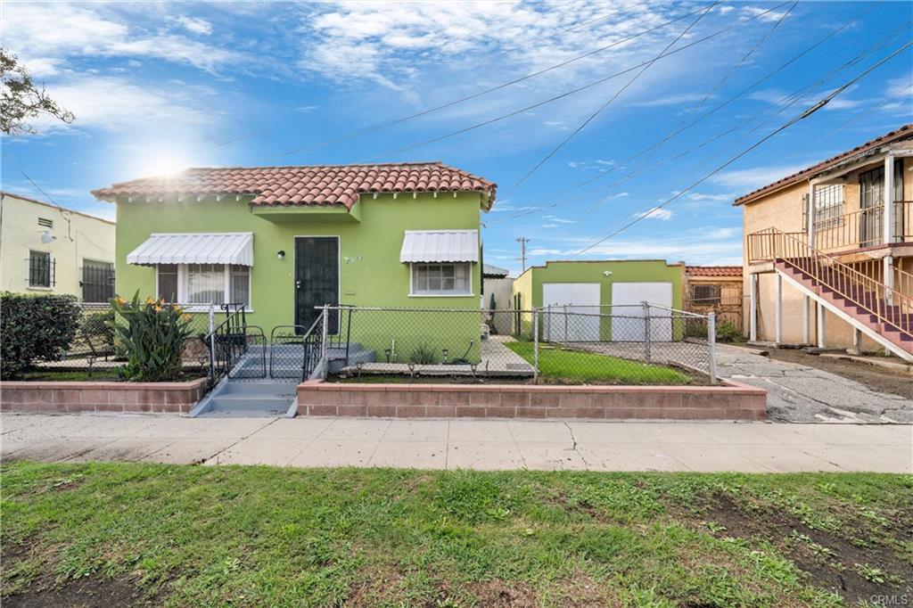 7015 S Harvard, Los Angeles